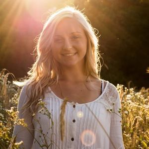 Meet your Posher, Chloe